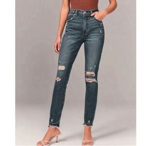 Abercrombie & Fitch Curve Love High Rise Skinny Jean